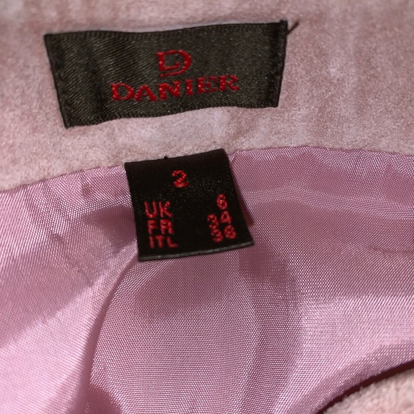 Pink suede Danier Leather skirt - Picture 2 of 2
